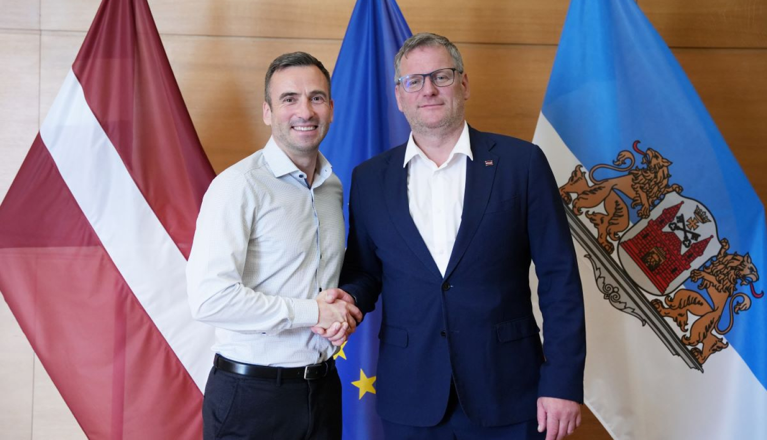 V.Kleinbergs un M.Staķis