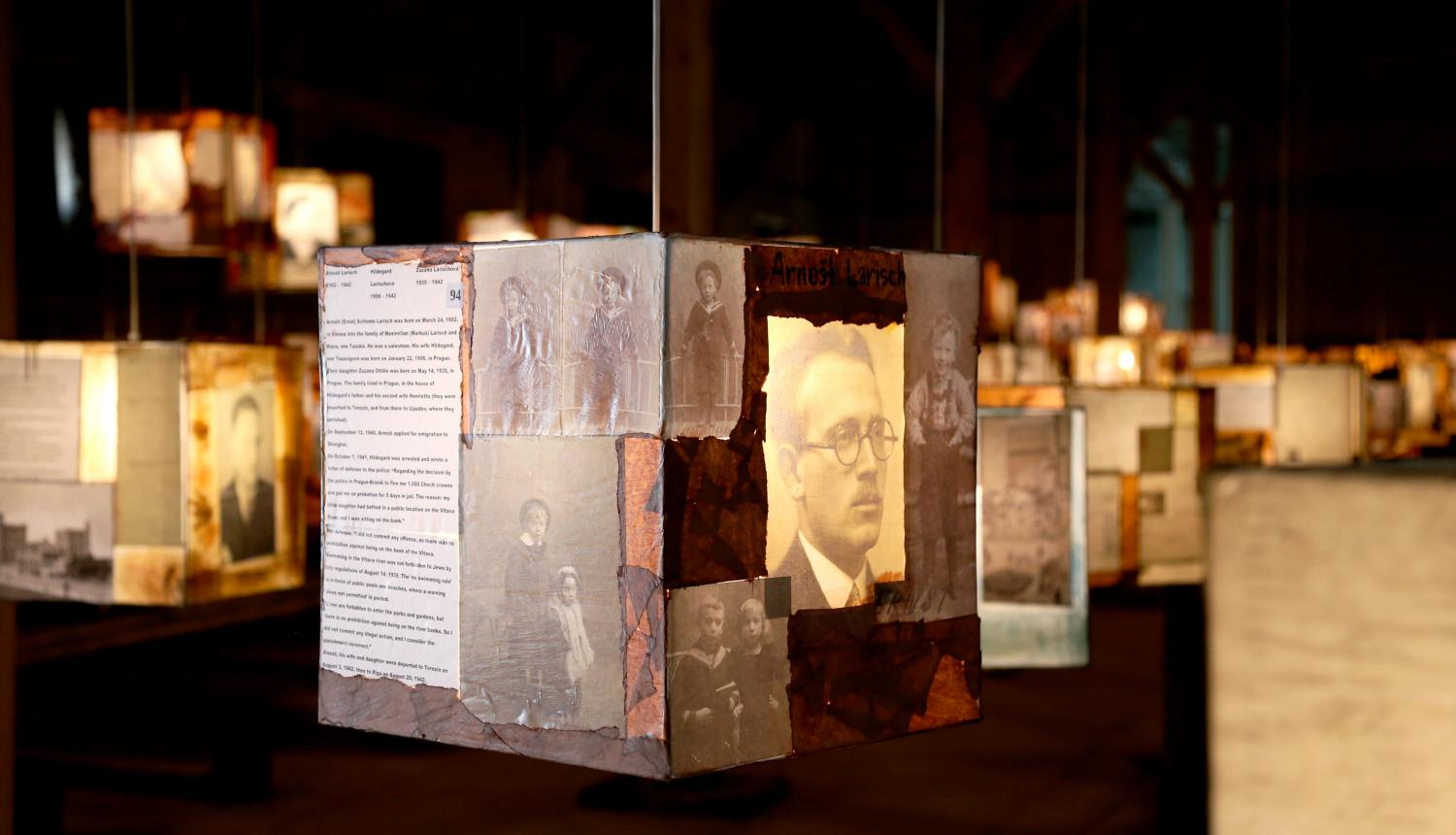 Holokausta muzeja ekspozīcija
