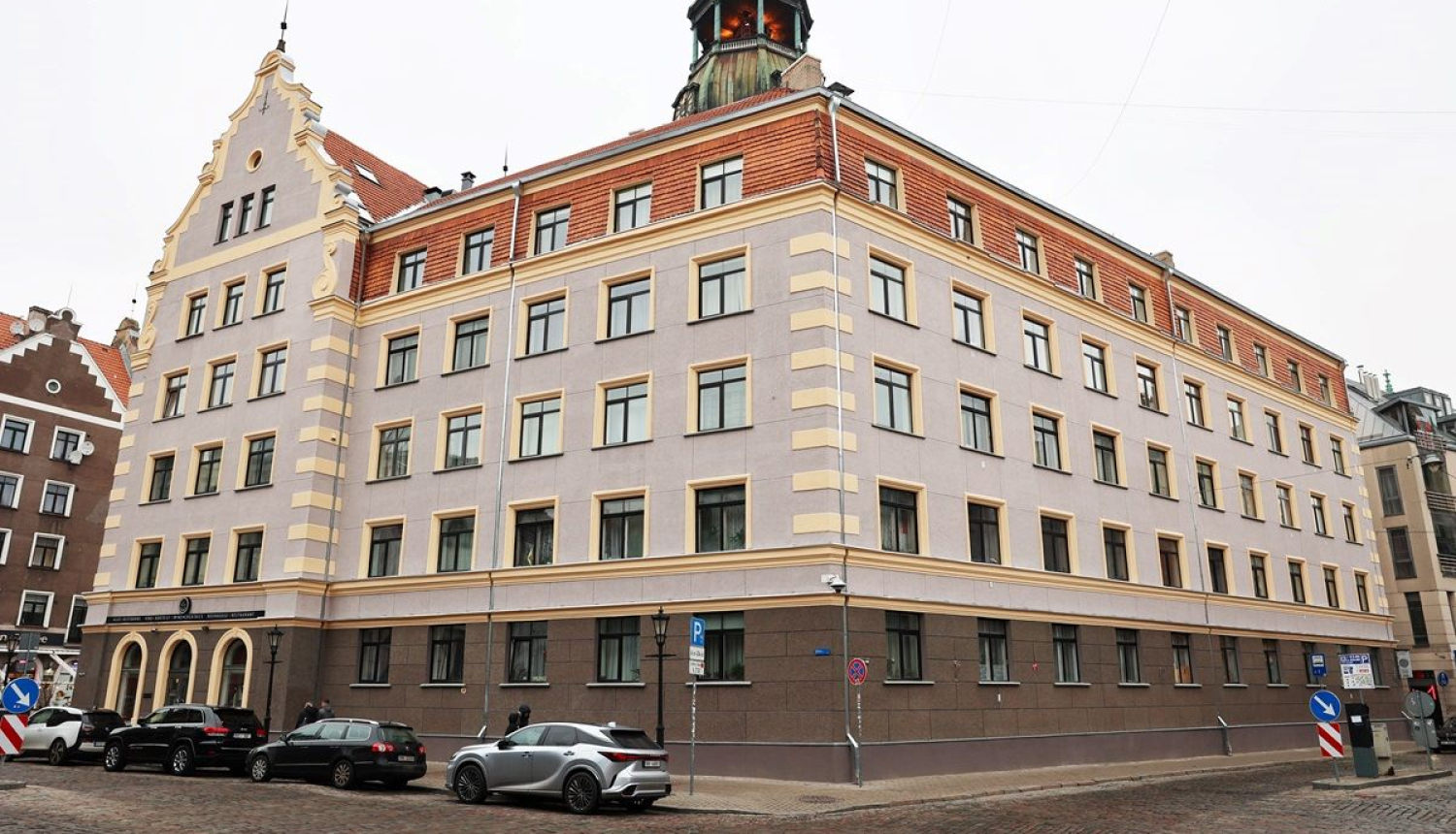 renovēts nams Grēcinieku ielā