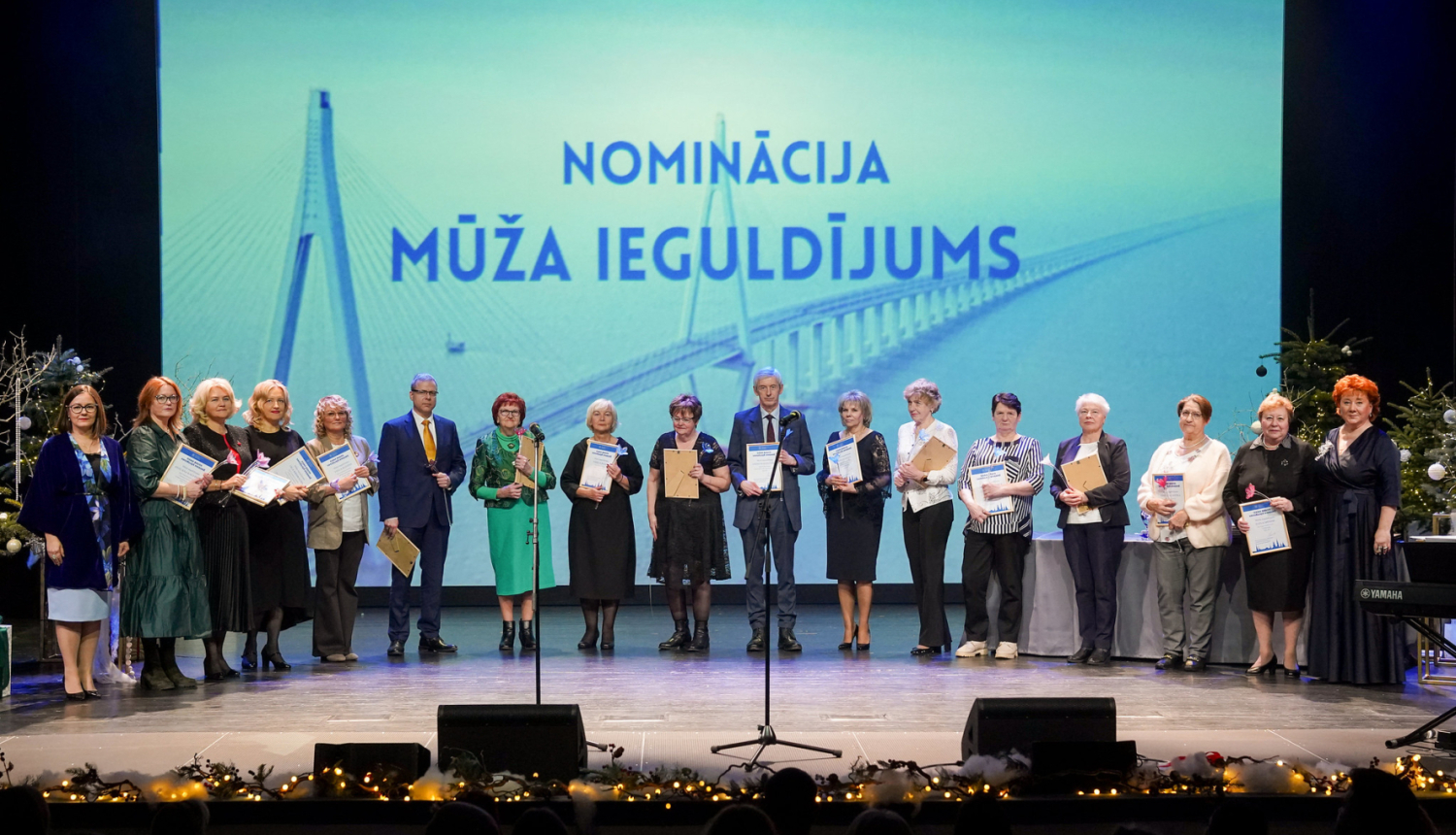 Apbalvo sociālās nozares darbiniekus