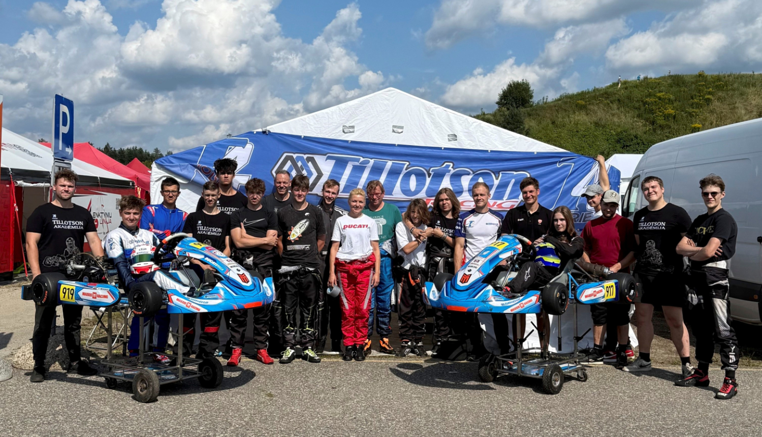 Kartingu akadēmijas dalībnieki