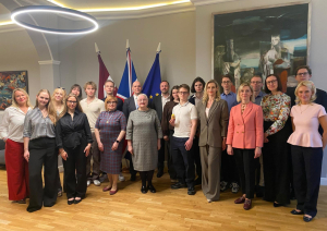 Eiropas Rekonstrukcijas un attīstības bankā Rīgas vidusskolēni